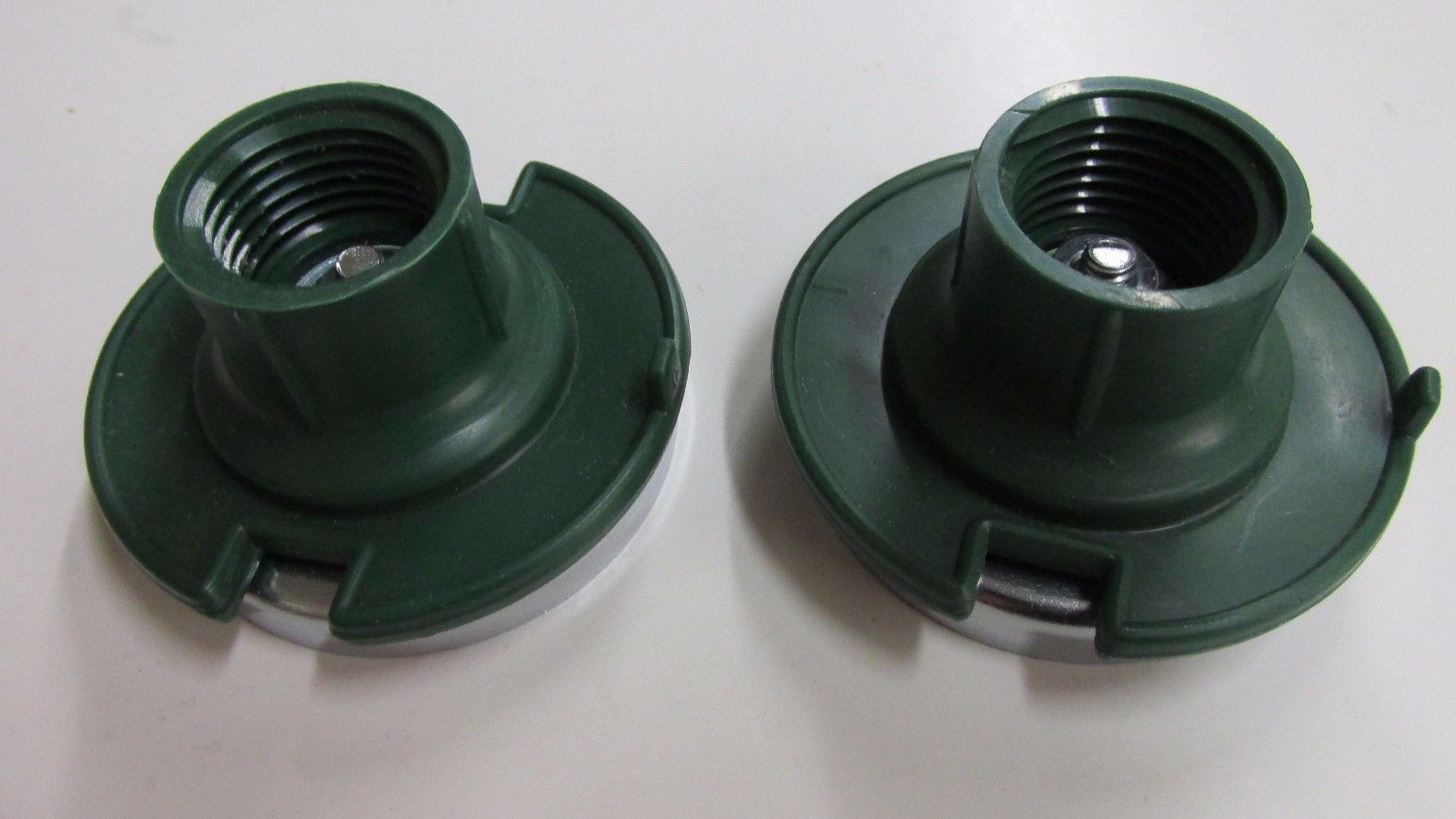 2 USGI Magnetic Base Lightstick Holder Military Training Marker Cyalume Omniglow