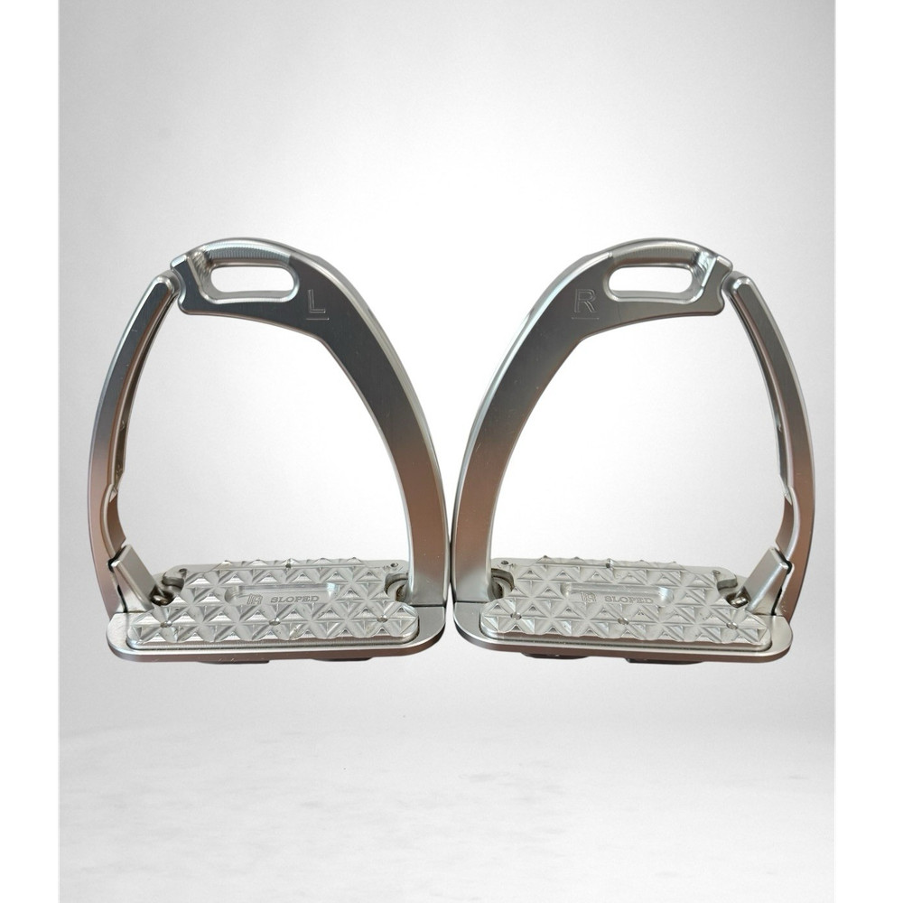 Tech Stirrups Venice Sloped Medium