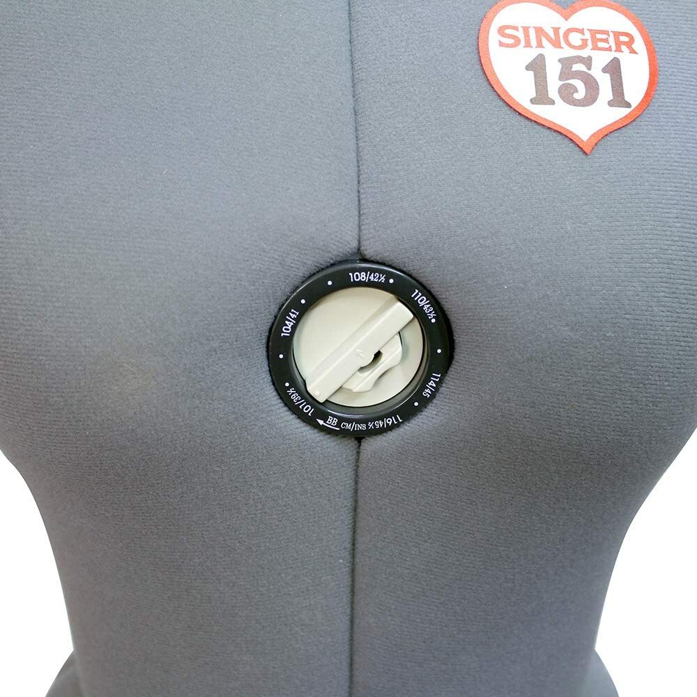 Singer Adjustable Dress Form Sized Medium/Large Fits Sizes 10-18