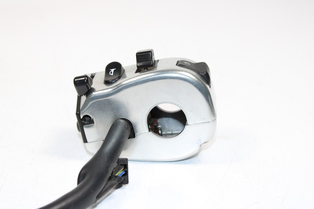 06 Yamaha Vstar XVS 1100 Left Handlebar Control Switch