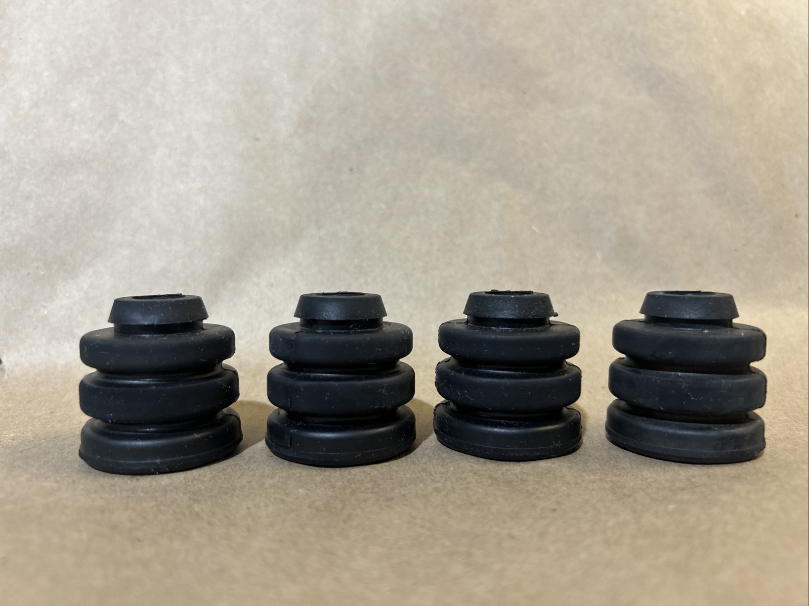 Refrigeration Compressor Mounting Rubber Damper Grommets Lot of 4
