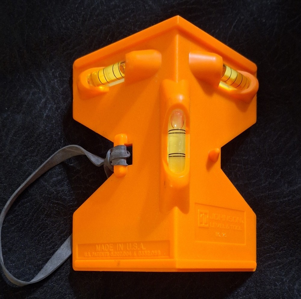 JOHNSON 175 Post & PIPE Level Level Plumb Vial 3-Vial Plastic