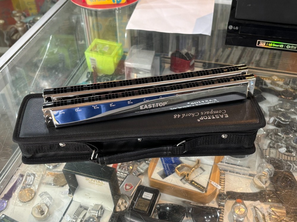 EAST TOP Compact Chord 48 NE03 Harmonica  With Carry Case
