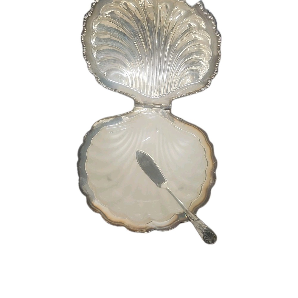 Vtg Cheltenham England Silverplate Clam Shell Milk Glass Liner Butter Server