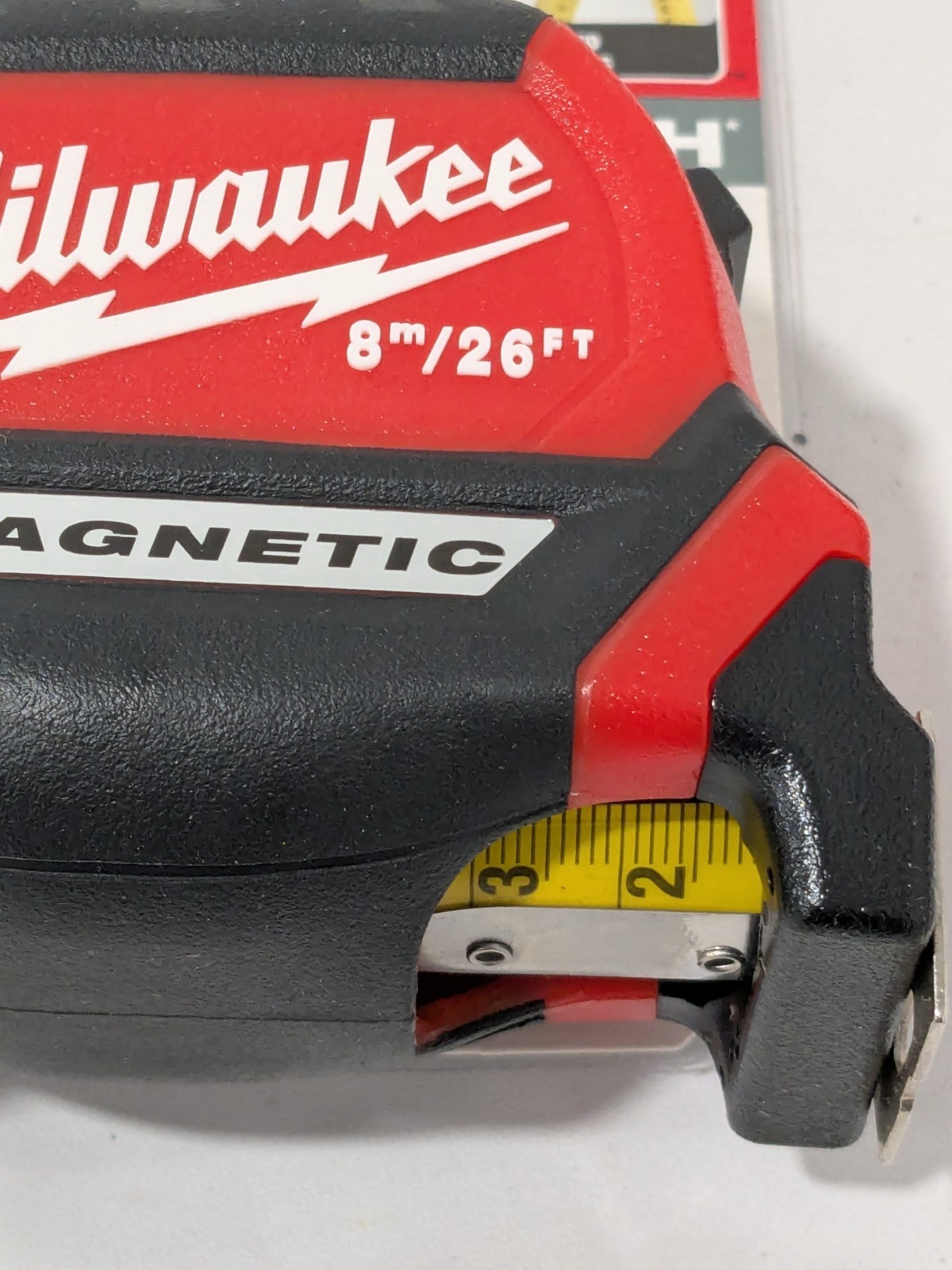 Milwaukee Tape Measure: 26' Long, 1″ Width, Black & Yellow Blade 48-22-0326