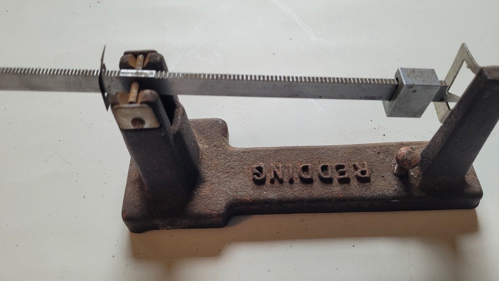 Vintage 1950s Redding Powder Scale