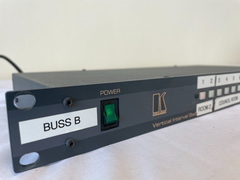 Kramer VS-2016 Vertical Interval Switcher Composite Video Switcher w/power cord