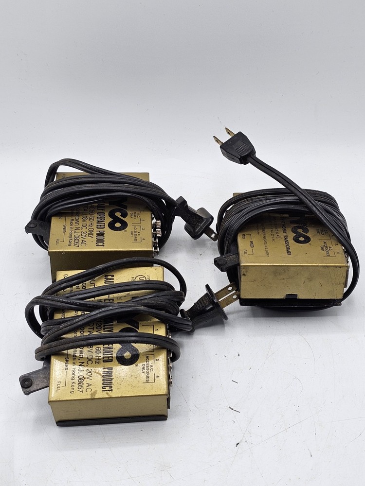 3 Tyco HO Scale Transformers 899B & 899T