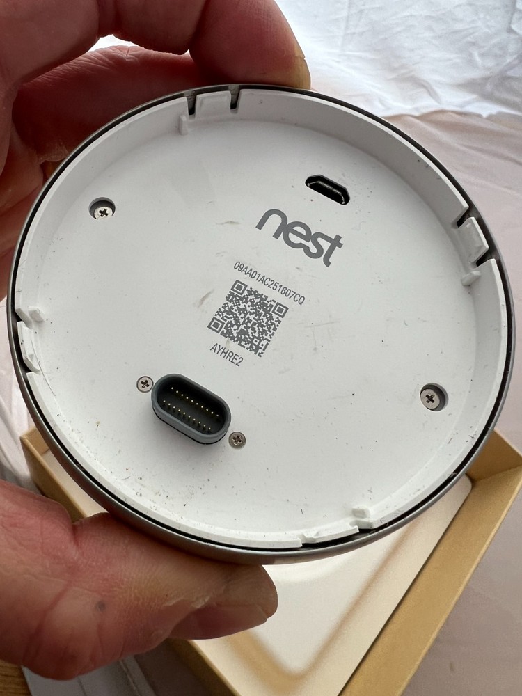 Nest Learning Thermostat (T3007ES) - Great Condition