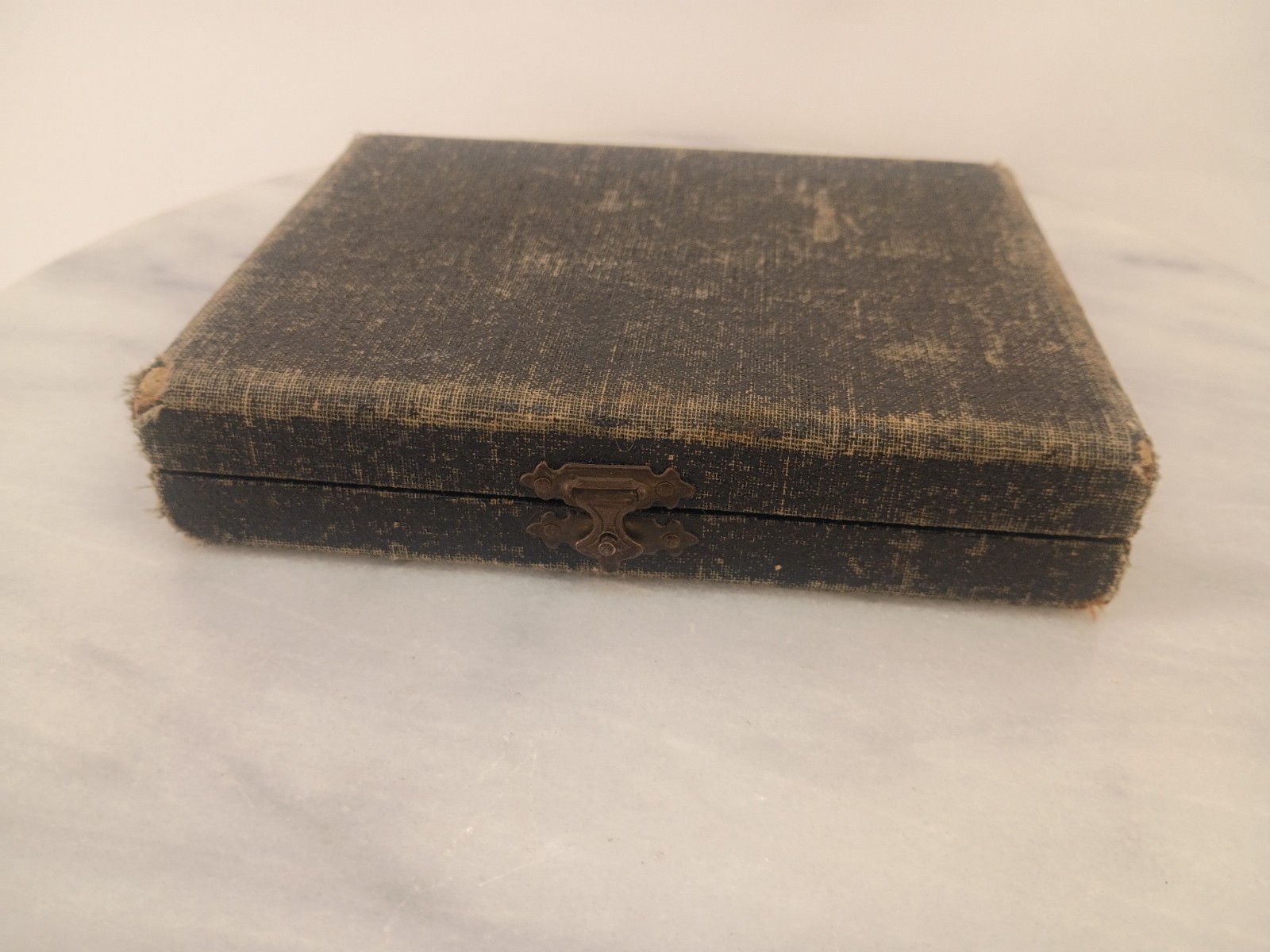 Antique Sample Of Prosthetic Hand Blown Glass Eyes Eyeballs Unknown Orgin READ