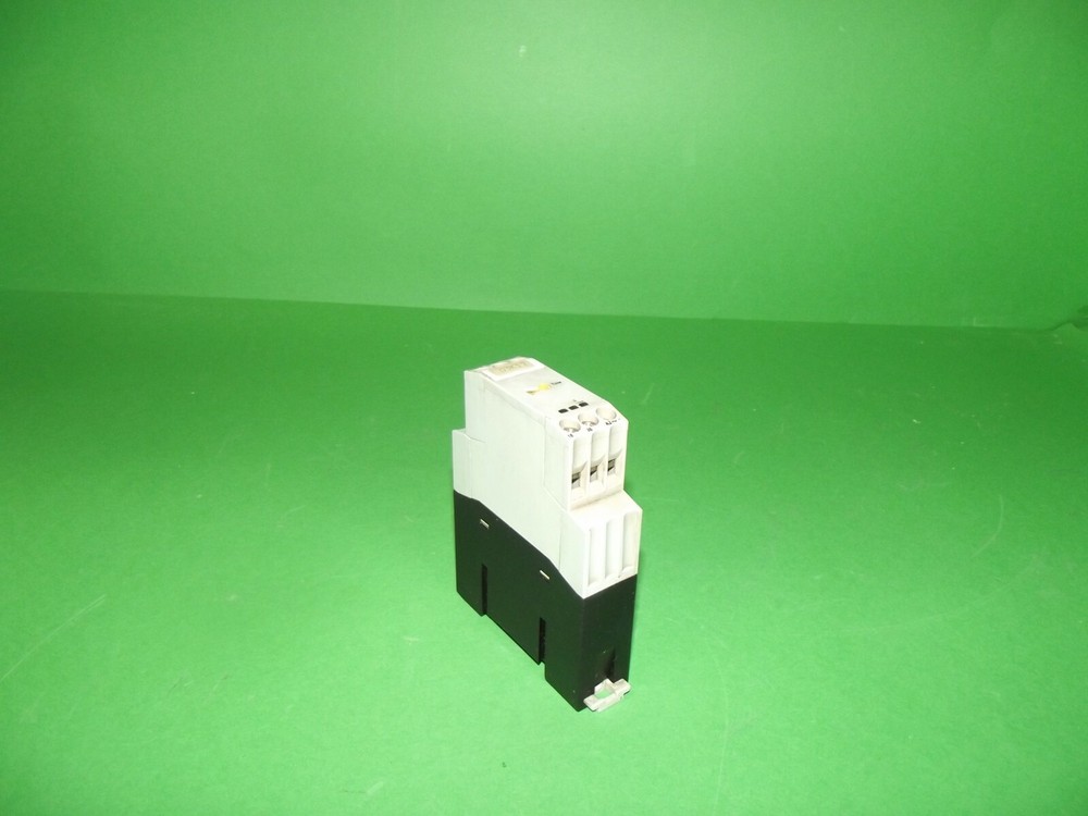 MOELLER ETR4 - 51 - A relay timer starter star-triangle