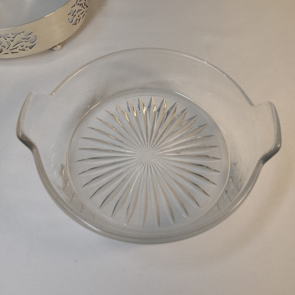 Meriden Silverplate Cut-out Base Holder and Glass Insert Bowl