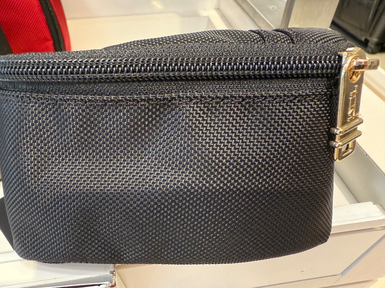 NEW TUMI Zippered CUBE TRAVEL POUCH - Cosmetic Bag - BLACK with GOLD