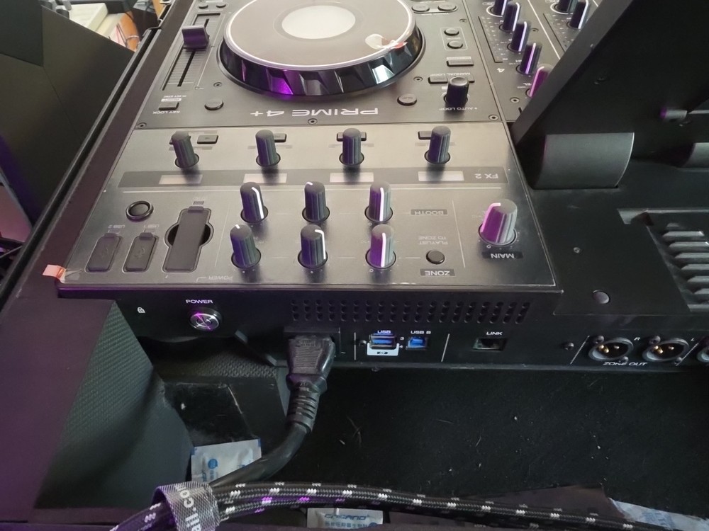 Denon DJ PRIME4+ With PROX case