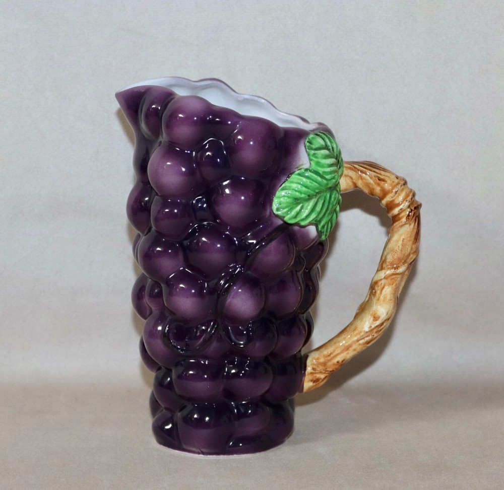 Lefton Grape Cluster Handled Pitcher #641 Red Foil Sticker 1953 - 1971