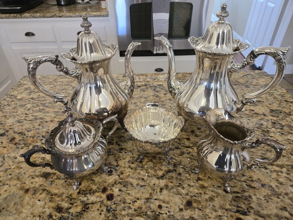 Wallace 1200 sterling silver plate. 5pc. comlplete tea service, nice condition!