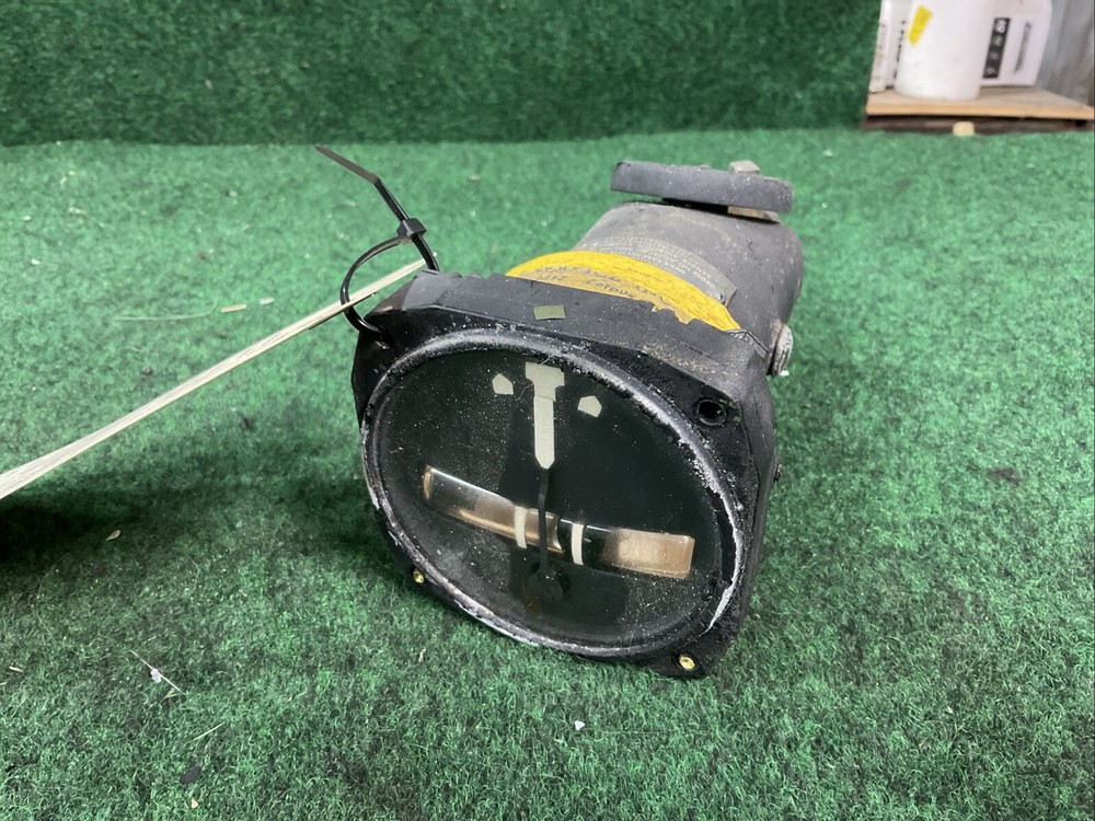 BENDIX 1718-2S-A2   TURN AND BANK  INDICATOR
