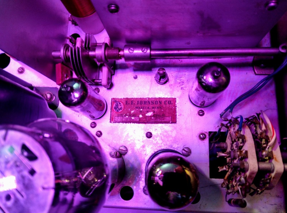 JOHNSON VIKING RANGER TRANSMITTER - FULLY FUNCTIONAL - SN:60853