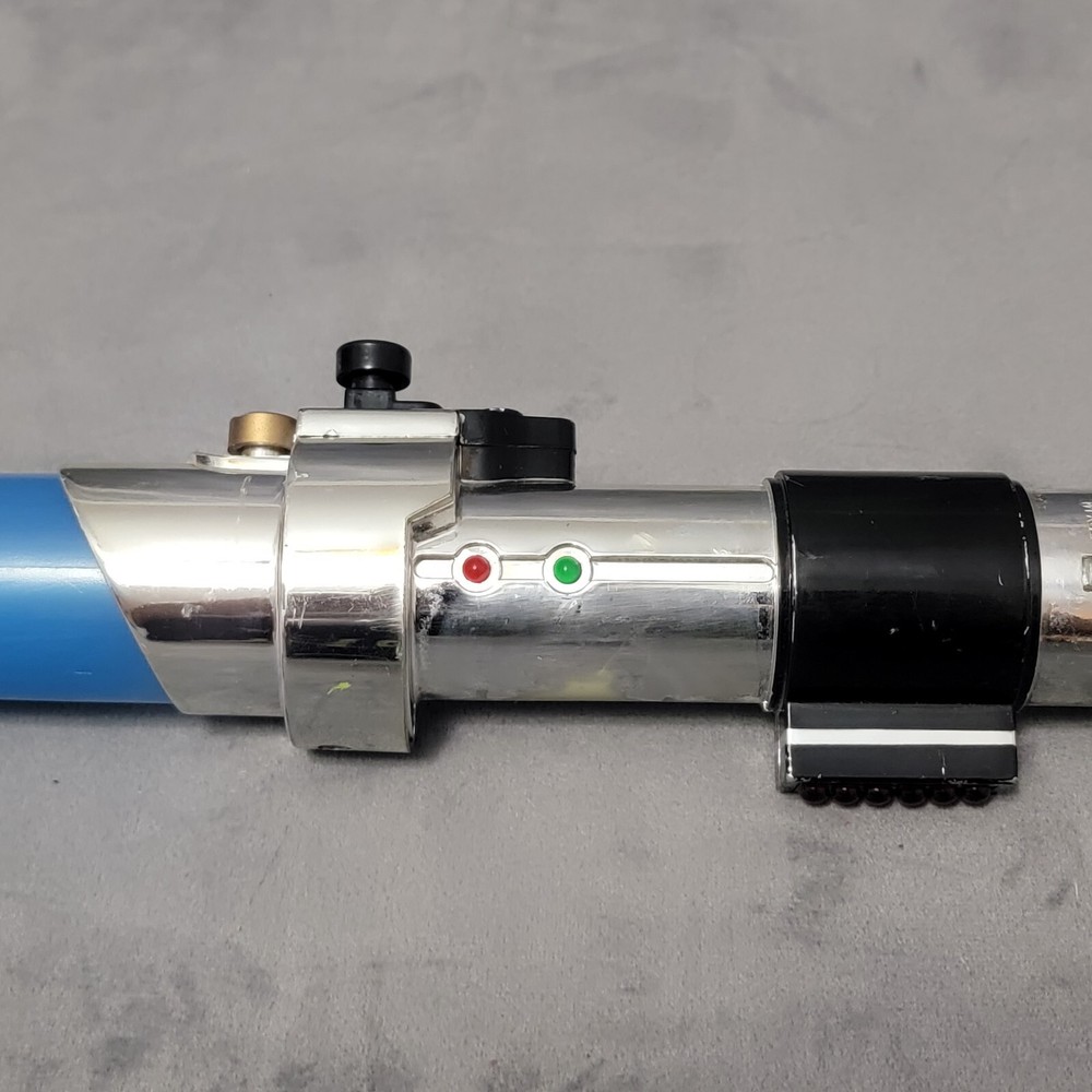 Lucas Films LFL Anakin Skywalker Interactive Jedi Training Lightsaber 2002 think