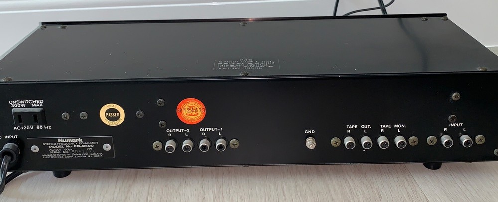 Numark Model EQ-2400 10-Band Stereo Graphic Equalizer (Black)