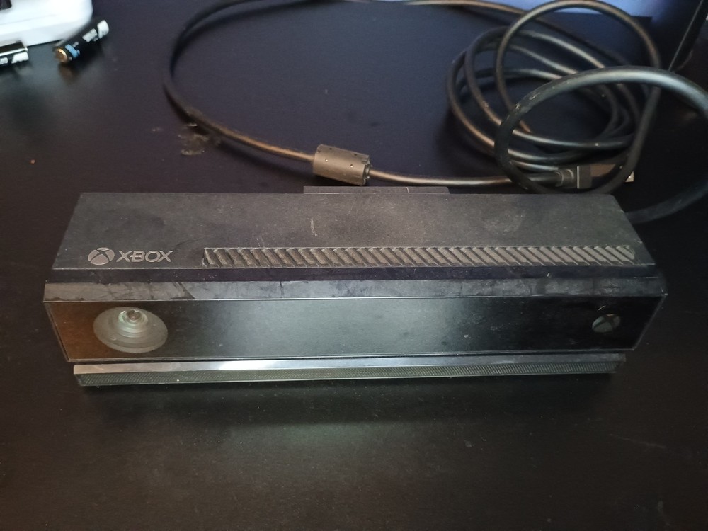 Microsoft Xbox one kinect connect black sensor bar Model 1520 with stand OEM
