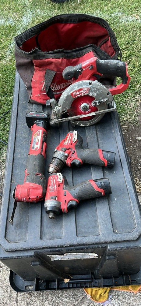 Set De Herramientas Milwaukee m12 FUEL