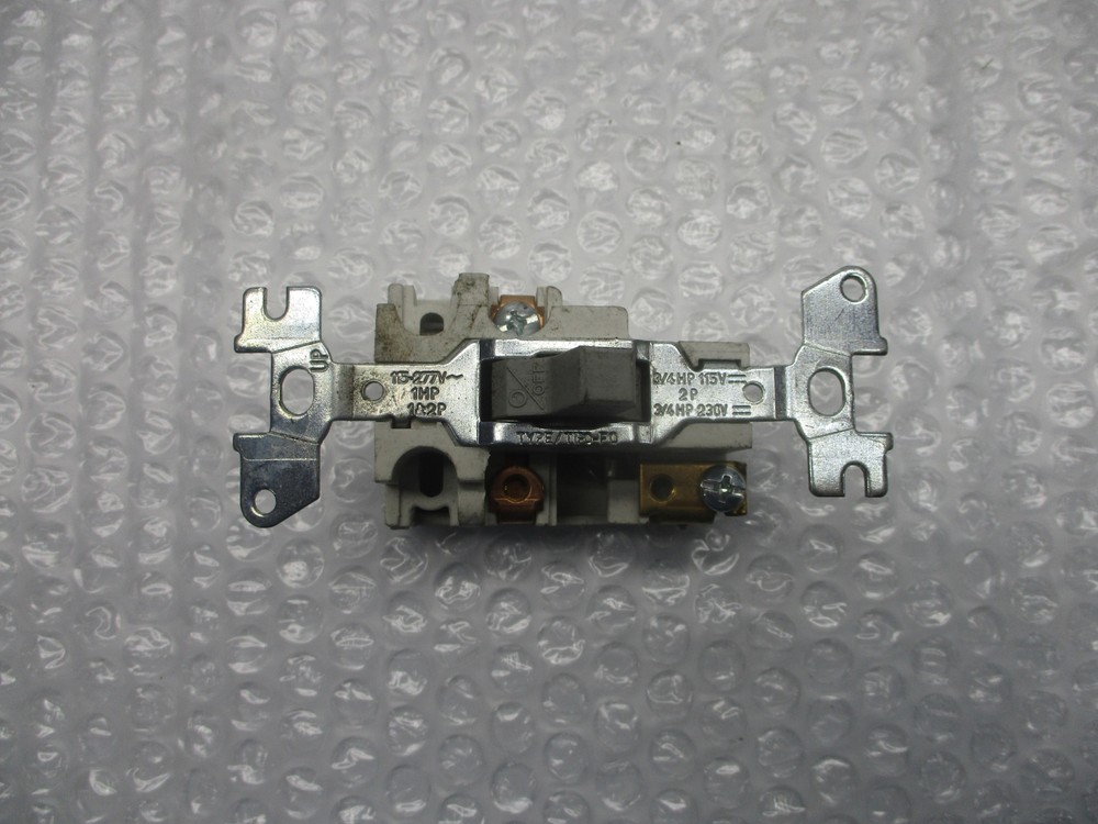 SIEMENS TYPRE FO1 SWITCH 115-277V UNMP