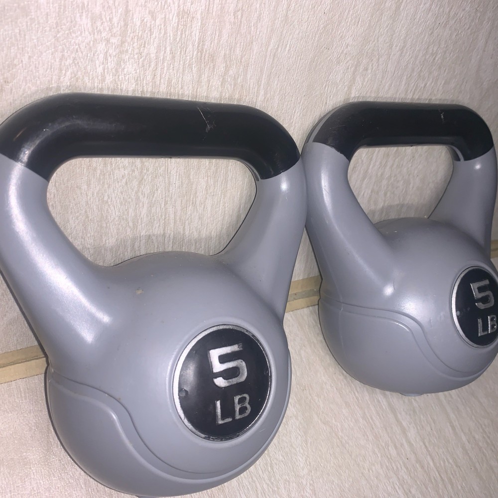 Set Is 2 Pcs Kettlebell - 5lb Pre-owned