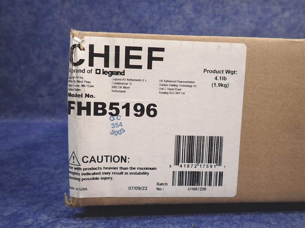 NEW Chief FHB5196 Universal Flat Panel Mount Hardware Kit (Z16)