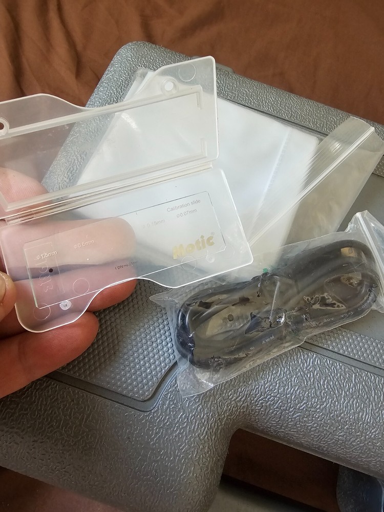 Motic Ecoline Advanced Digital Microscope Nice Lenses, 3.5" LCD Screen, Camera