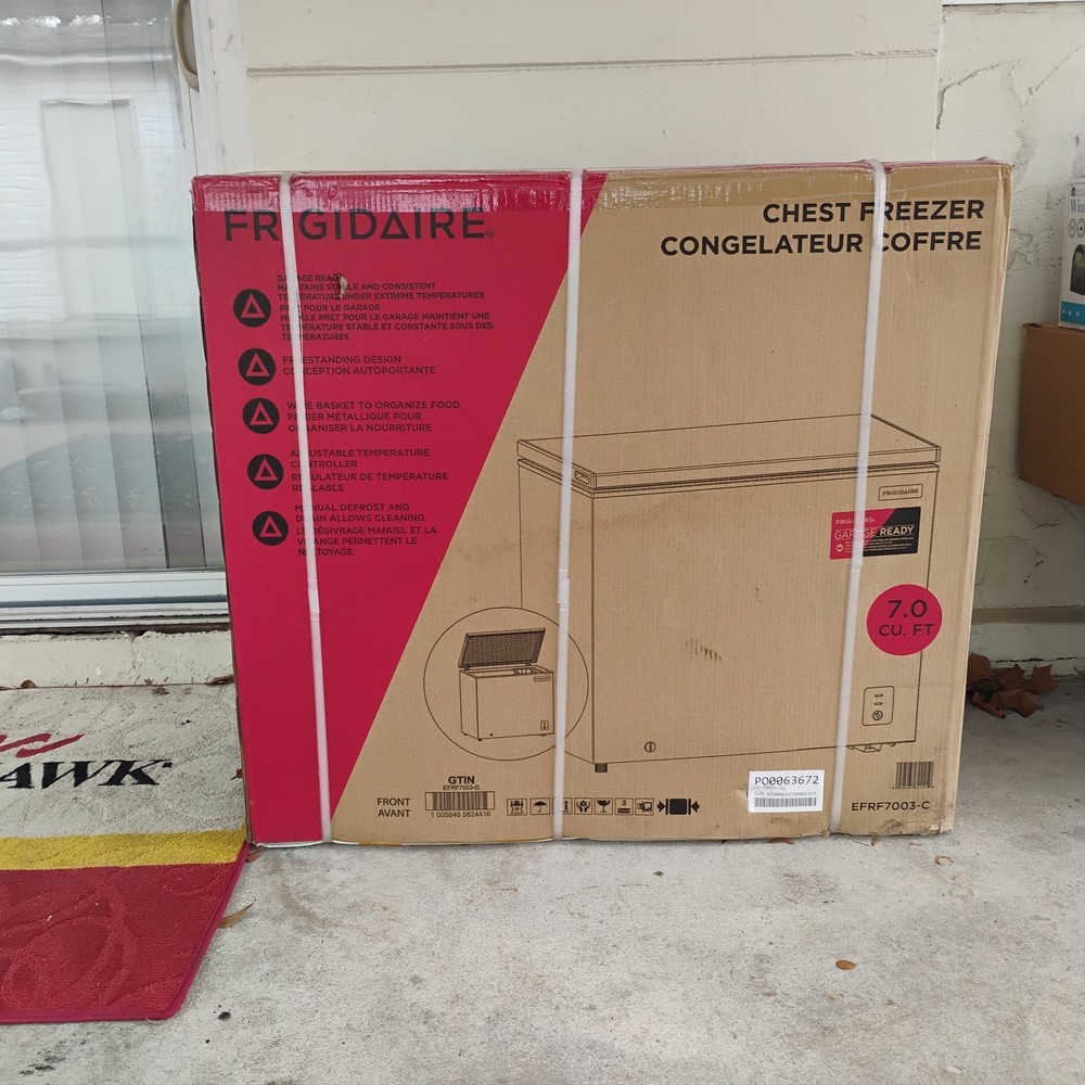 Frigidaire EFRF7003 7cu.ft. Chest Freezer - White