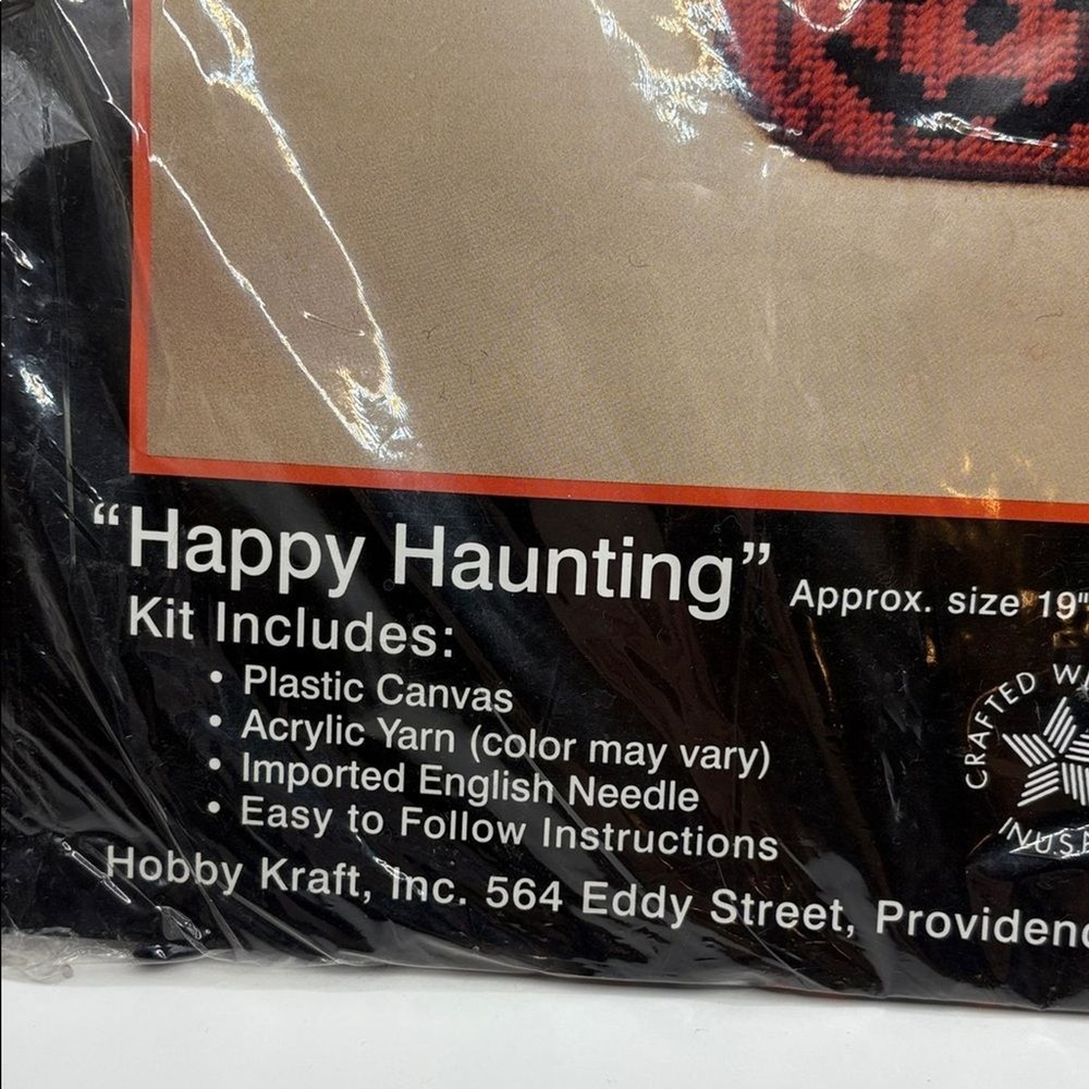 Hobby Kraft 'Happy Haunting' Plastic Canvas Kit