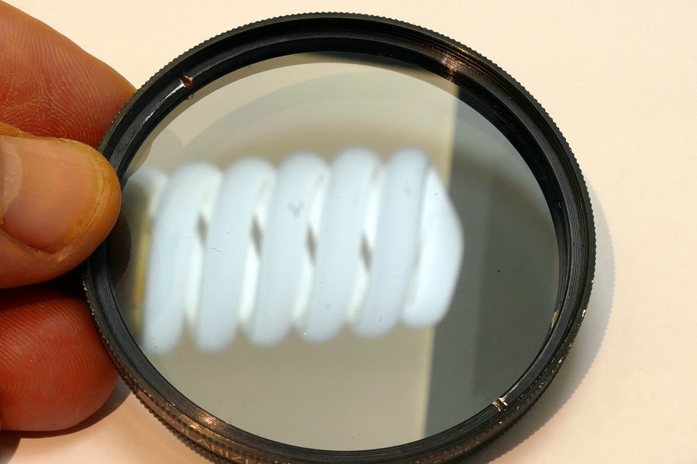 Sakar 62mm Lens Filter Polarizing PL Polarizer