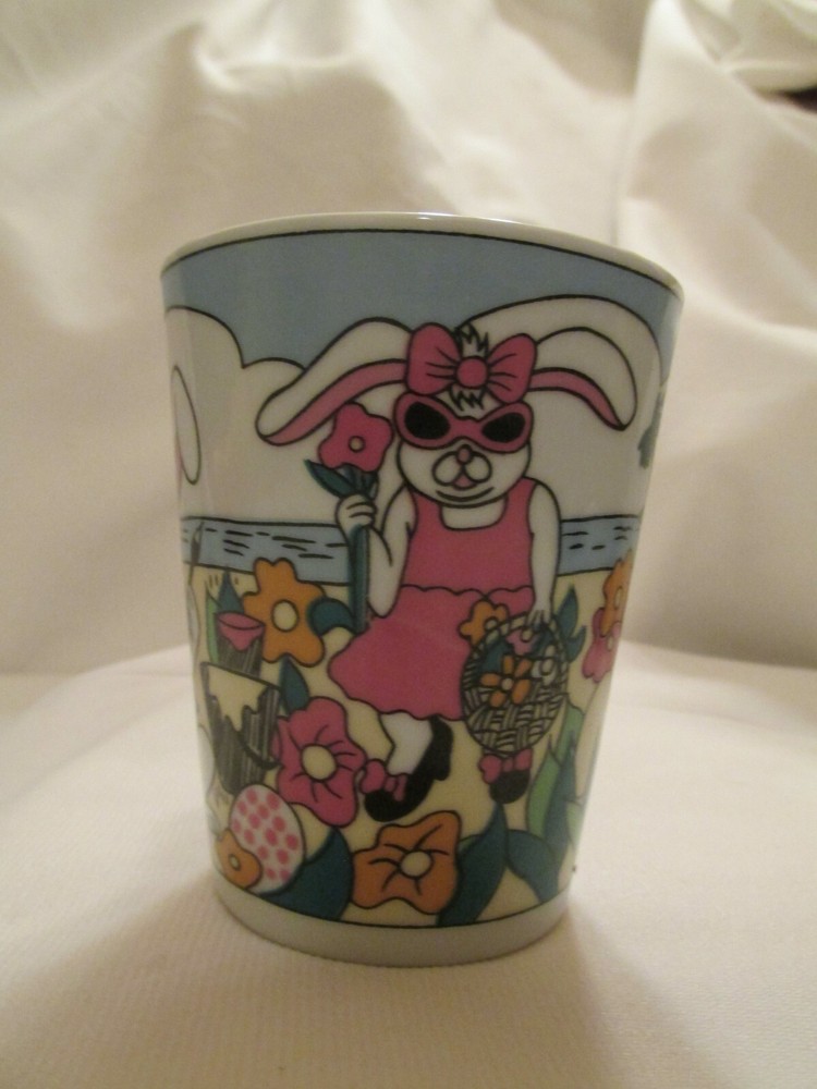 Easter Bunny Rabbit Beach Egg Basket Spring Coffee Tea Cup