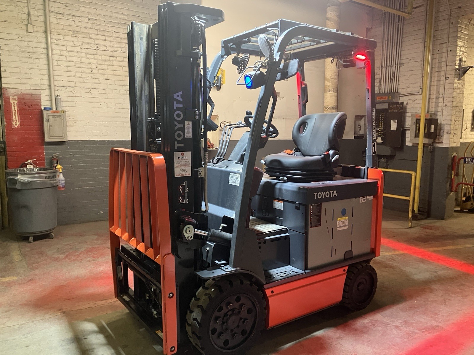 2021 Toyota 5000 LB Electric Forklift With SS and Triple Mast