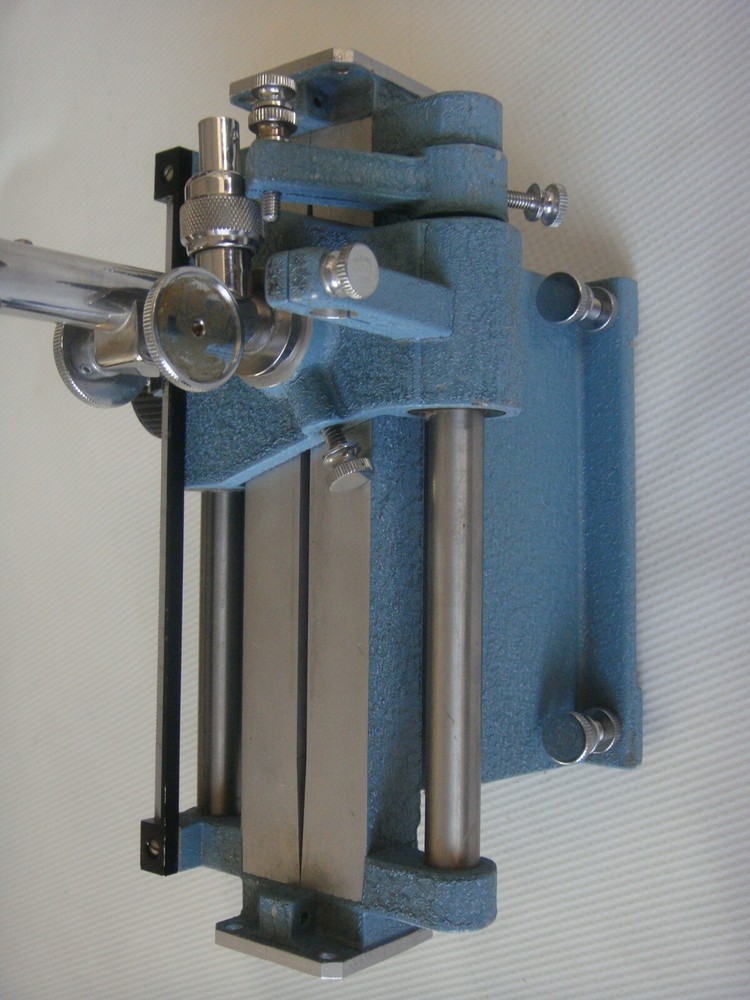 NARDA Impedance Meter Model: 220