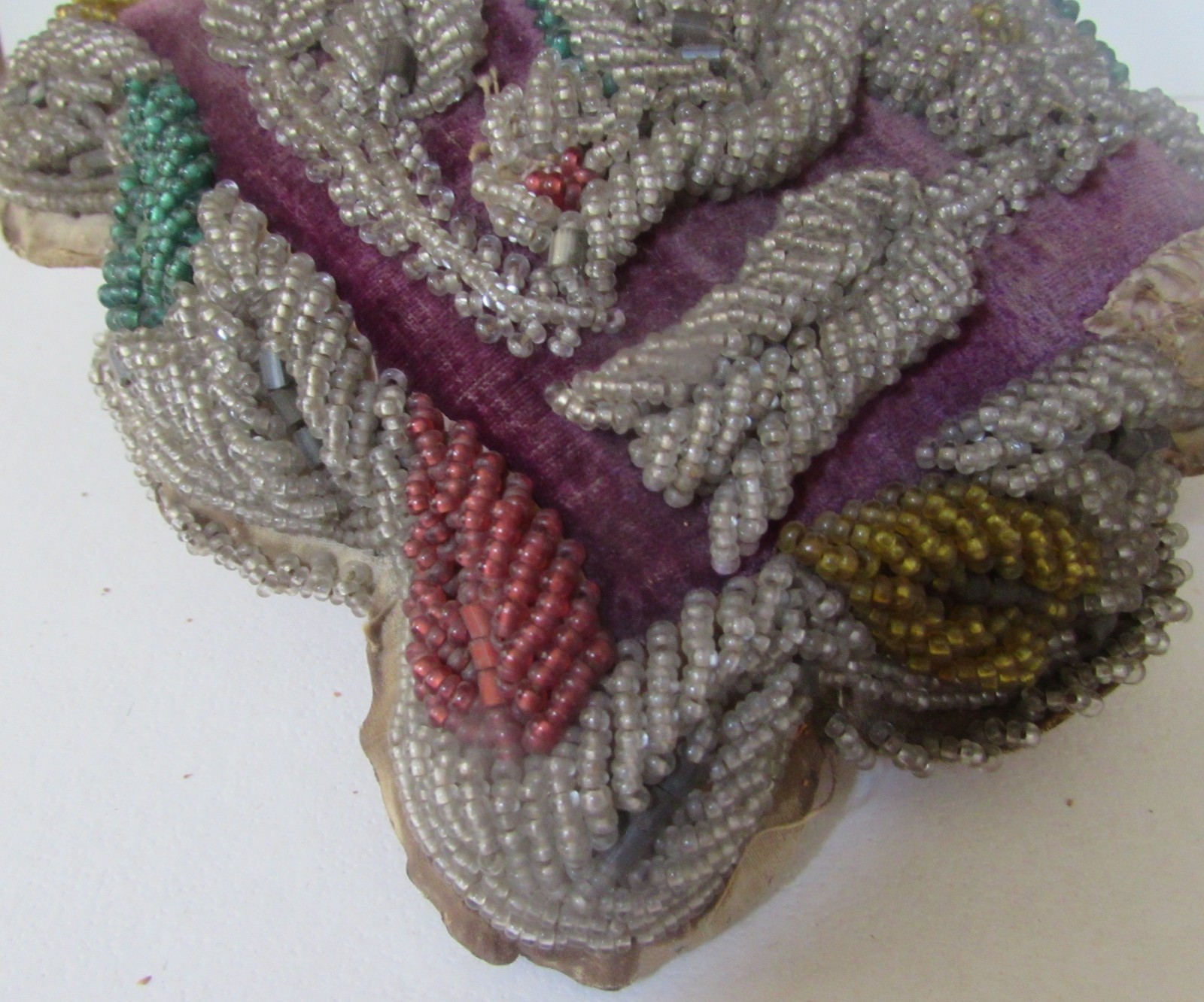 OLD AUTHENTIC NATIVE AMERICAN INDIAN BEADED PILLOW ~ 6" x 7" ~ IROQUOIS ?++ (D)