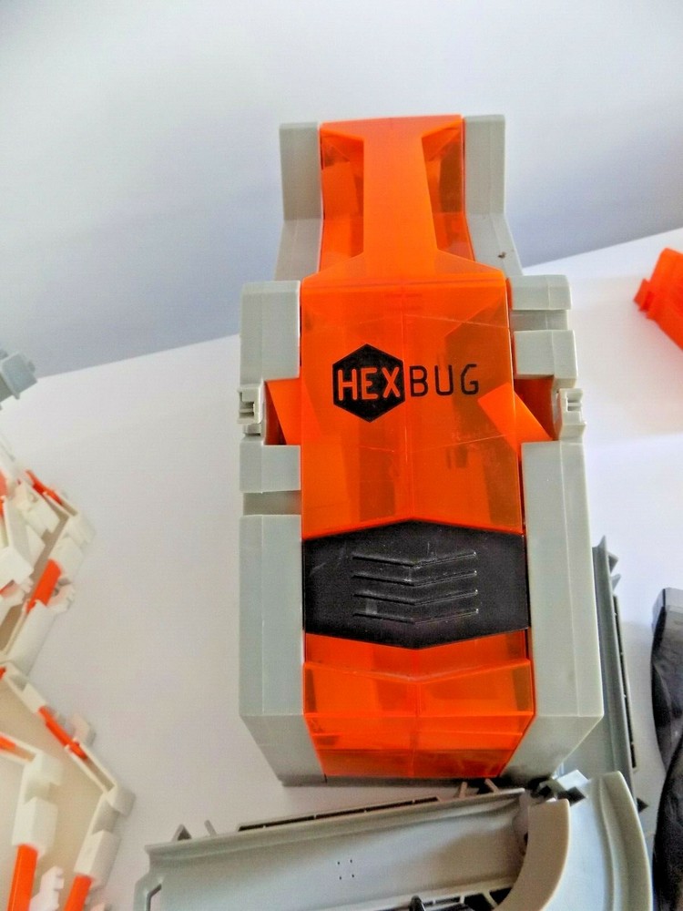 Hex Bugs Play Dome With Bugs
