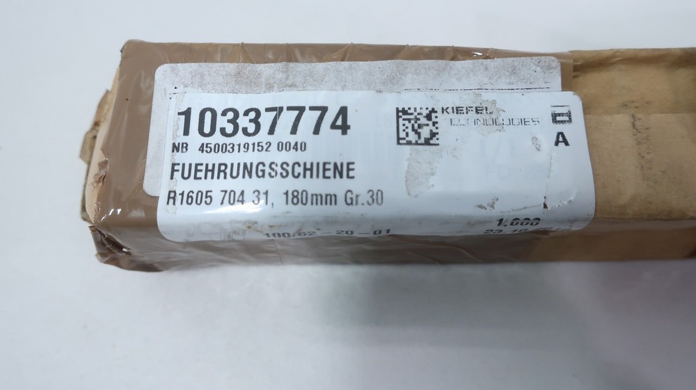 Rexroth R1605 704 31 Linear Guide