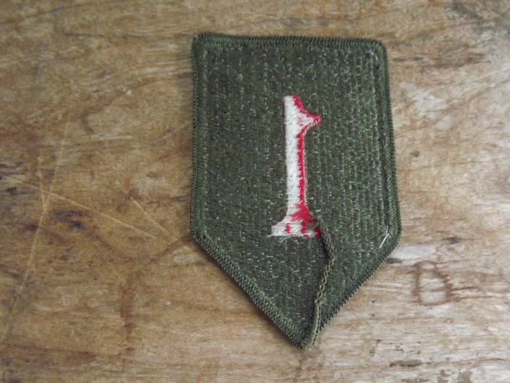 1st Infantry Division Patch, Merrowed Edge - INV# C1018