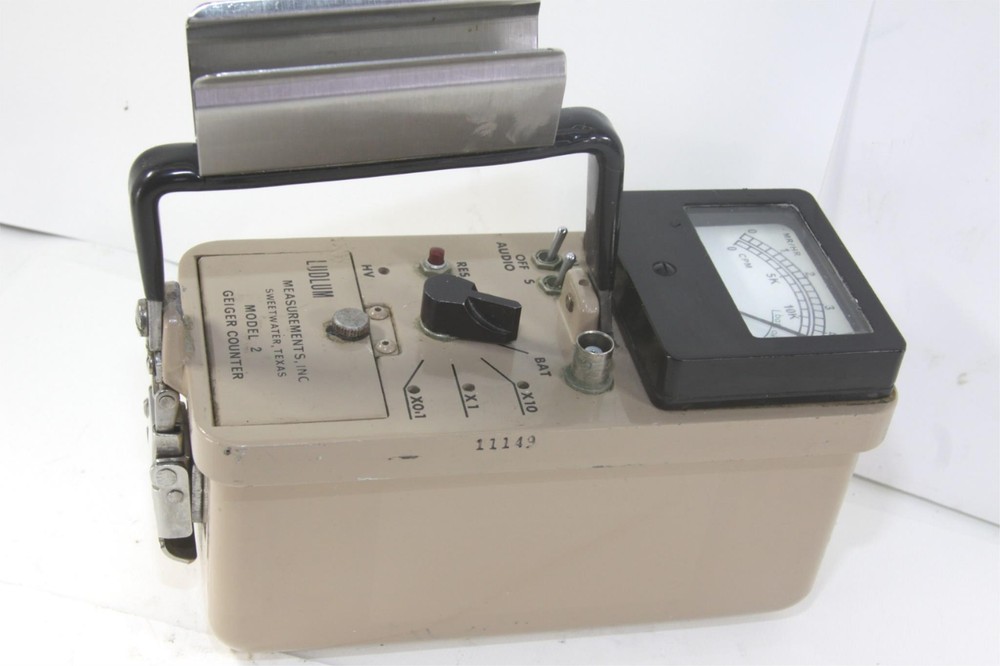 LUDLUM MODEL 2 GEIGER COUNTER/SURVEY METER / Contamination Meter working .