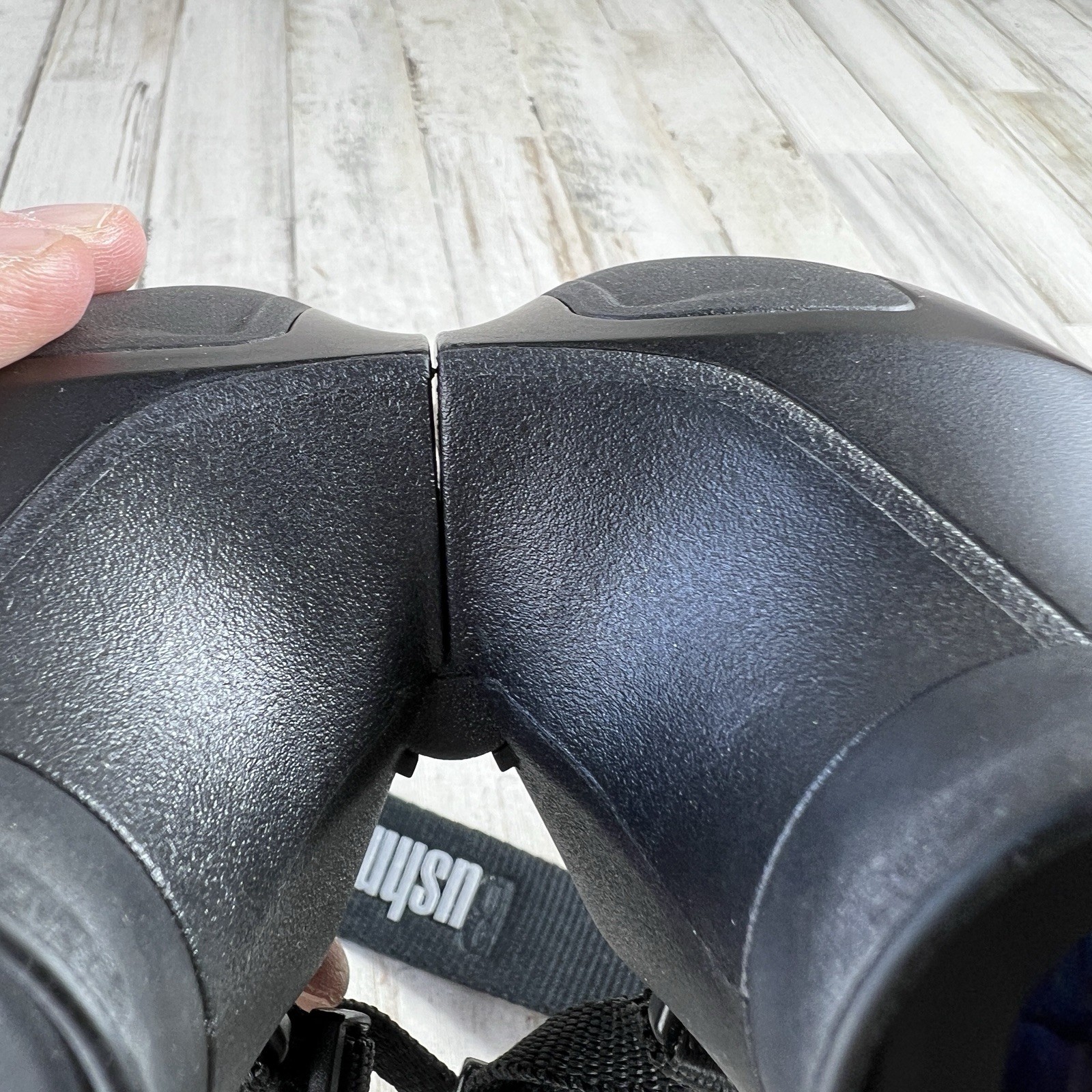 Bushnell Xtra-Wide 4x30 Spectator Sport Binoculars 900' Field of View