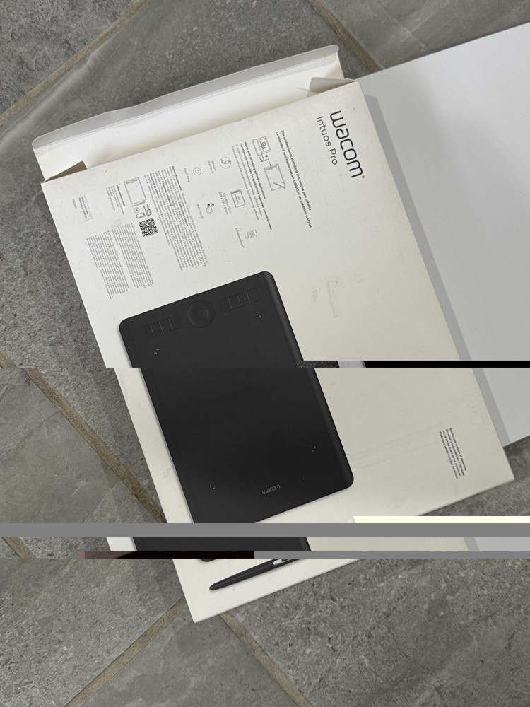 New Wacom Intuos Pro Medium PTH-660 Graphics Tablet