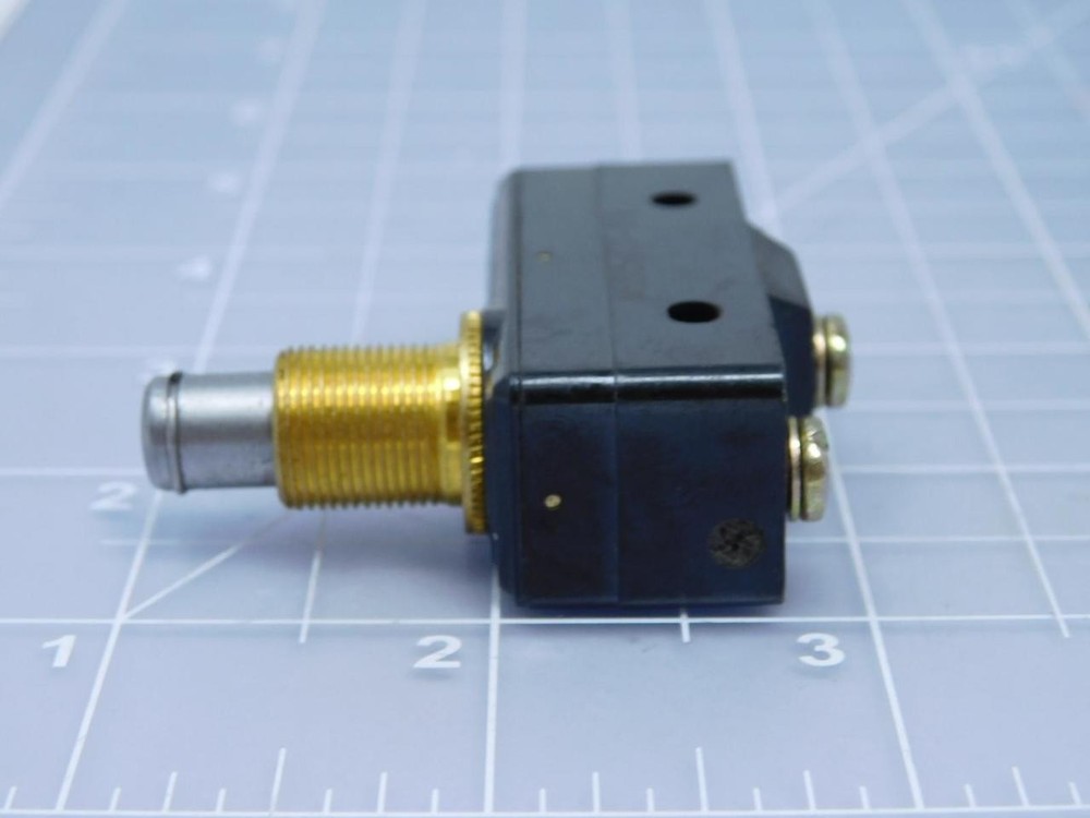 HONEYWELL M8805/1-018 BASIC / SNAP ACTION SWITCHES LARGE BASICS T122425