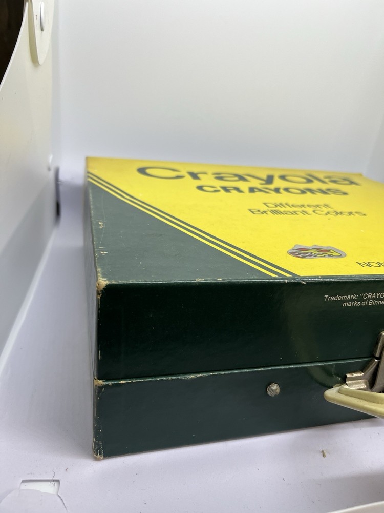 1981 Vanity Fair Crayola Phonograph Portable 2-Speed Record Player - Working