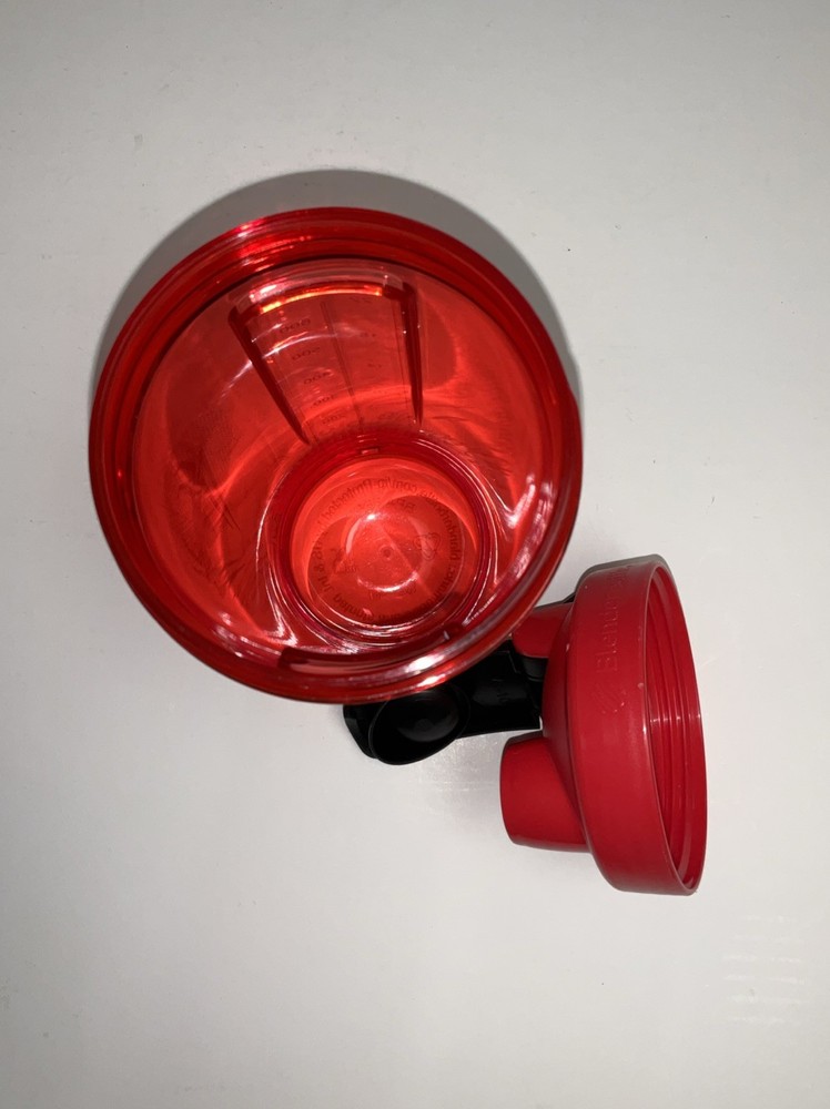 Spider-Man 22 Ounce Blender Bottle Red
