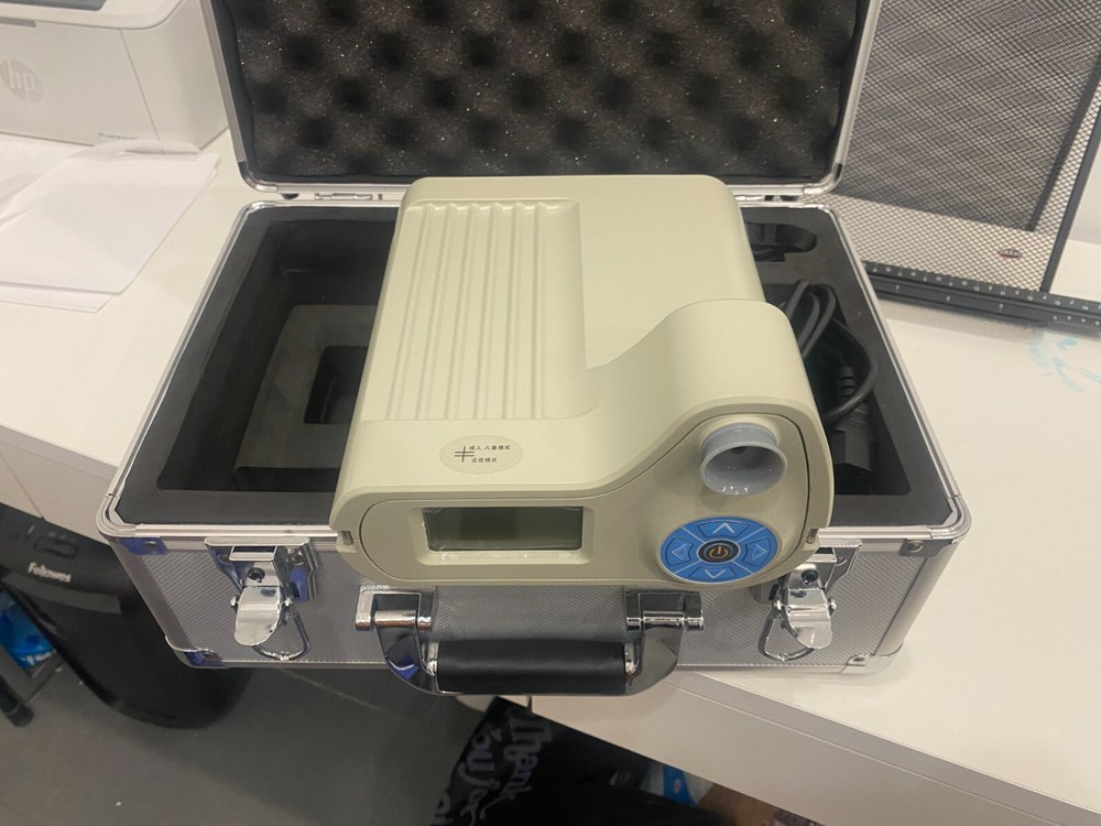 Moptim Handheld Auto Refractometer - HAR880 - Great Condition