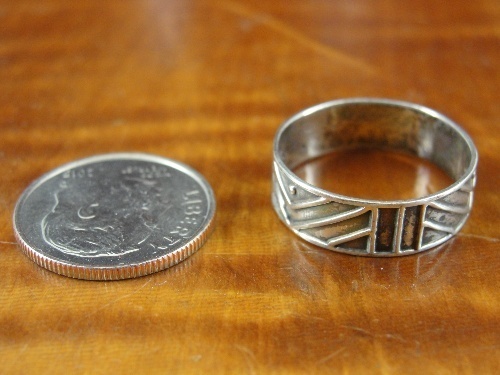 Triangle Angle Lines Raised Design Band Sterling Silver 925 Ring Size 6