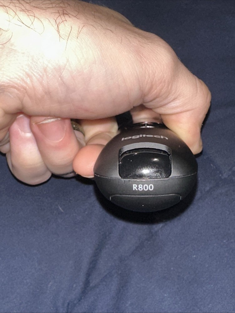 Logitech Professional Wireless Presenter w Green Laser Pointer & Built In Timer