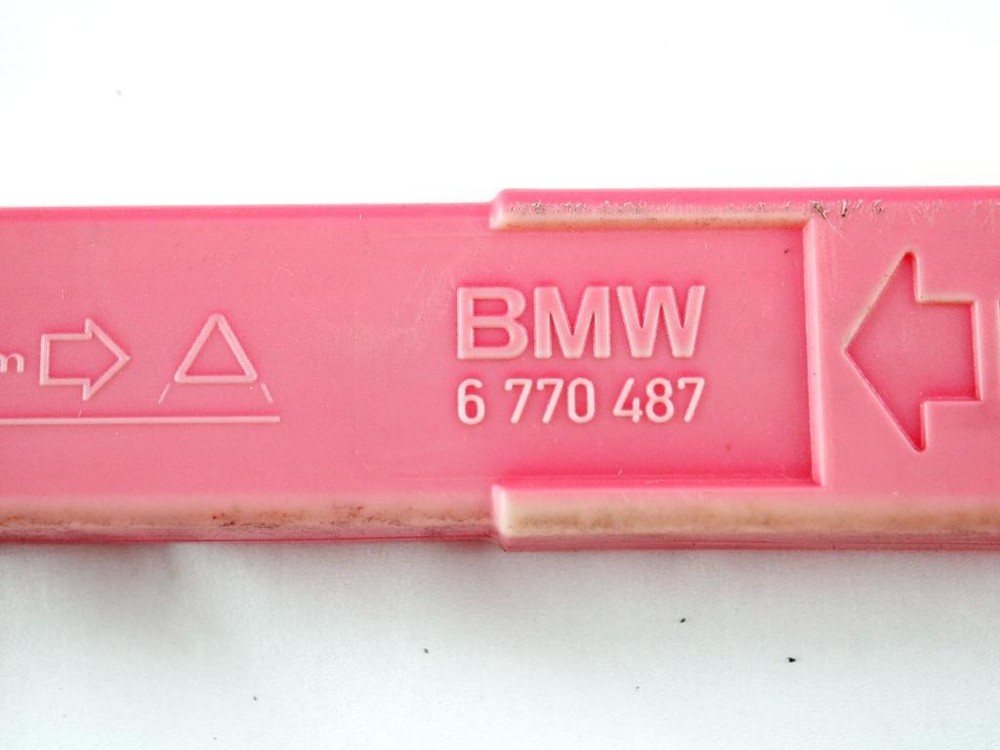 6770487 EMERGENCY TRIANGLE FIRST AID BMW X1 E84 20D 130 KW (2011) REPLACEMENT